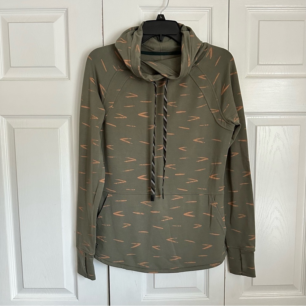 Title Nine Manresa Pullover Womens S Hoodie Kangaroo Pocket Outdoors Fitness